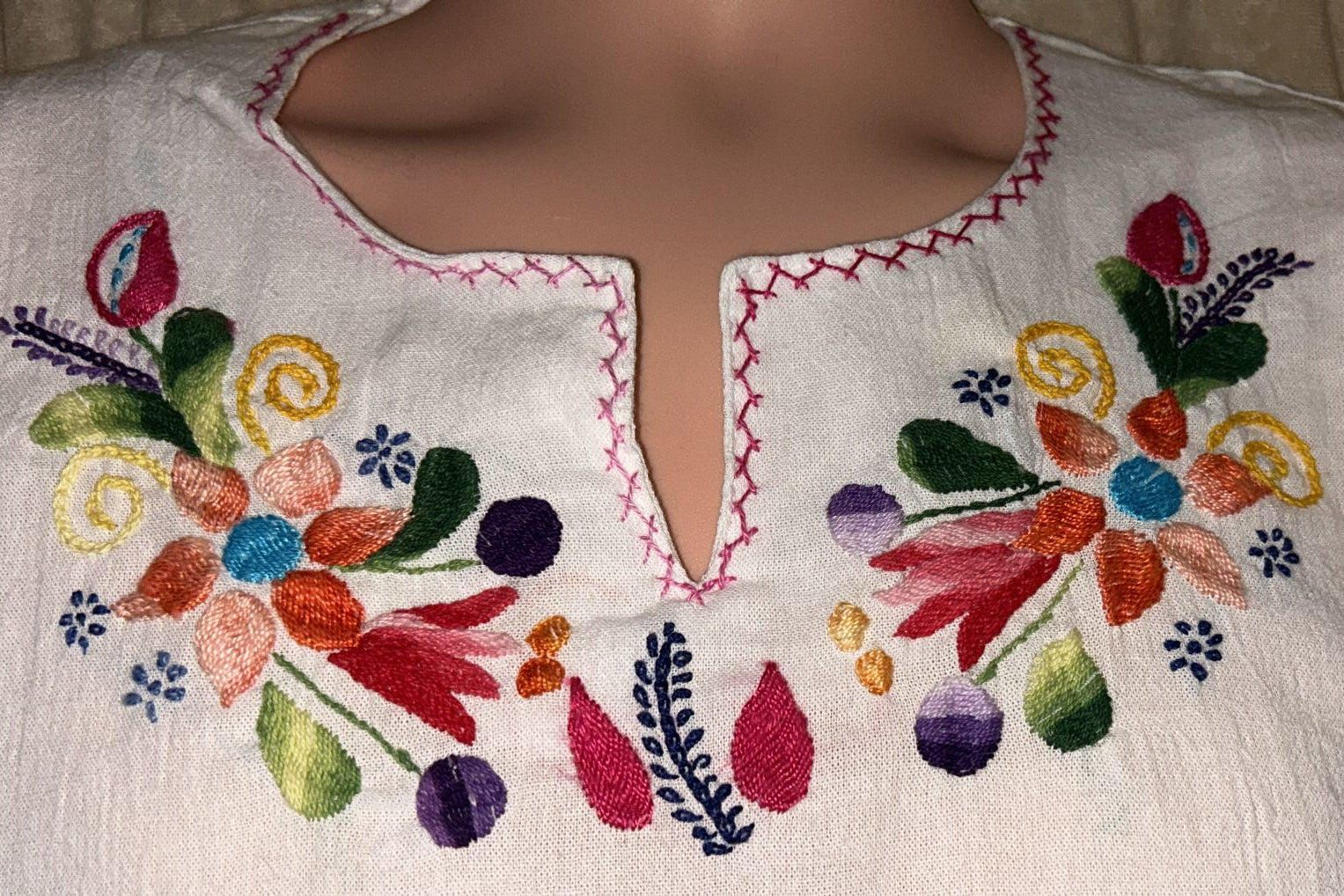 Traditional Embroidered Cotton Blouse Women Handmade Ecuador (large)